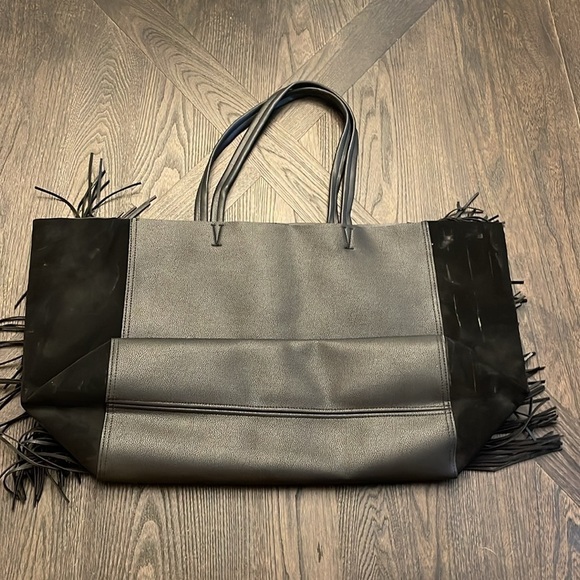 Victoria’s Secret Black Fringed Tote NWOT - Picture 3 of 5